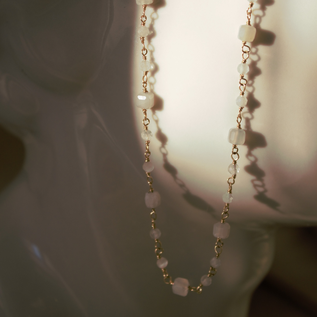 Choker con Pietra di Luna "Lunaria"