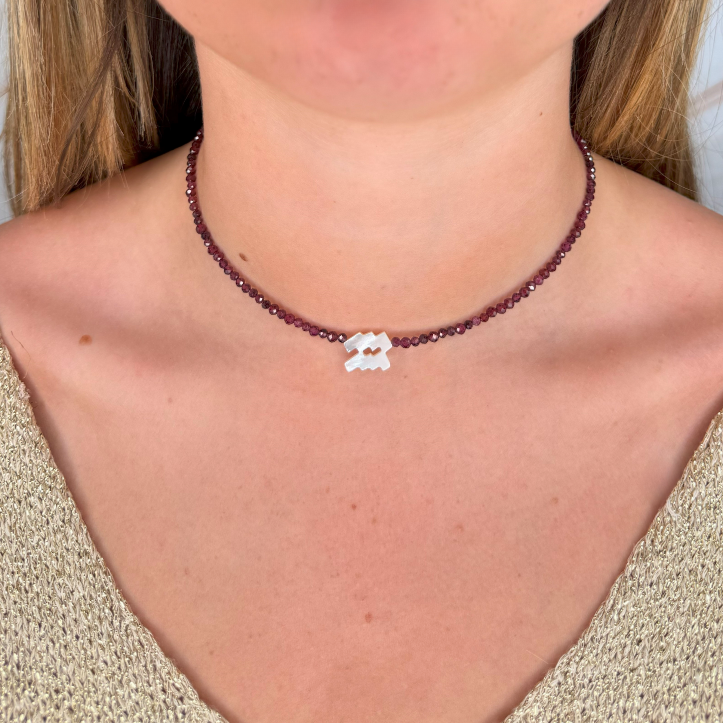 Choker con Segno Zodiacale in Madreperla e Pietre Naturali "Aurora"