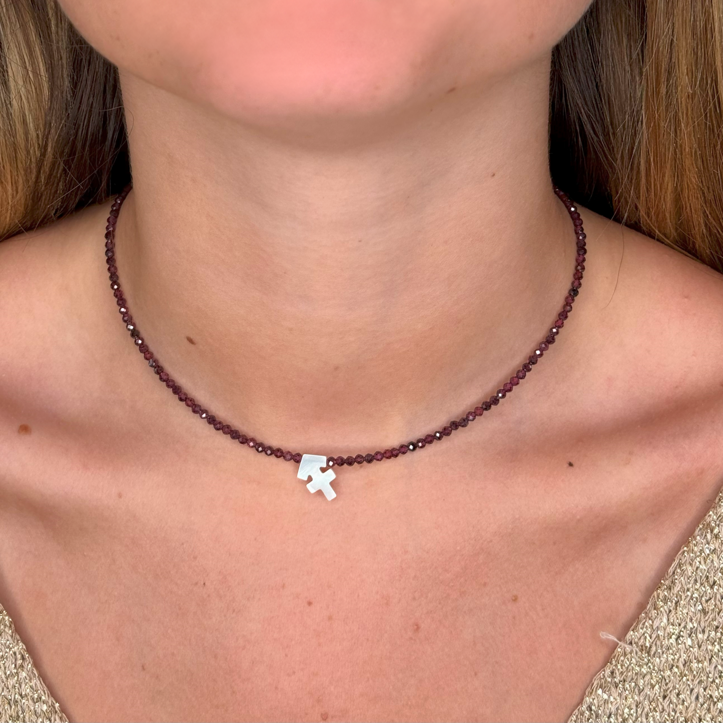 Choker con Segno Zodiacale in Madreperla e Pietre Naturali "Aurora"