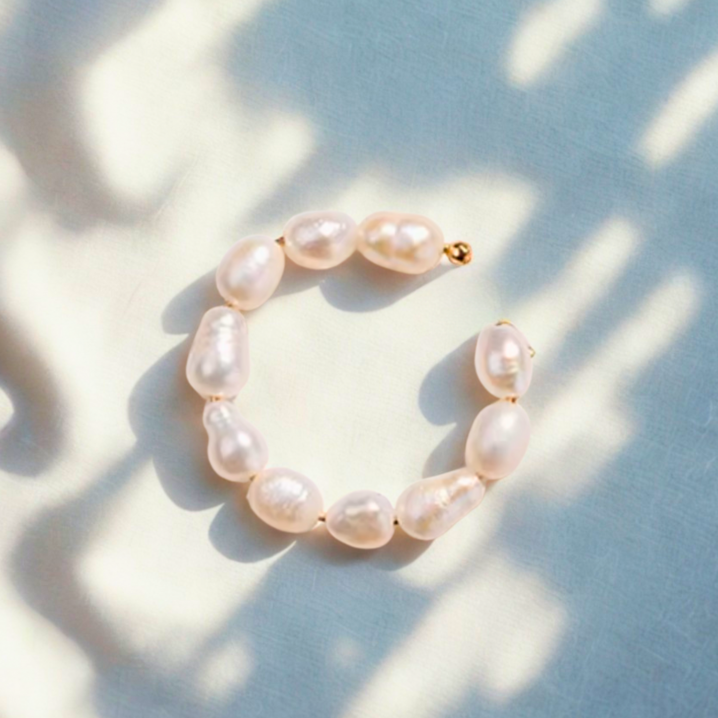 Earcuff con Perle di Fiume Naturali "Clio"