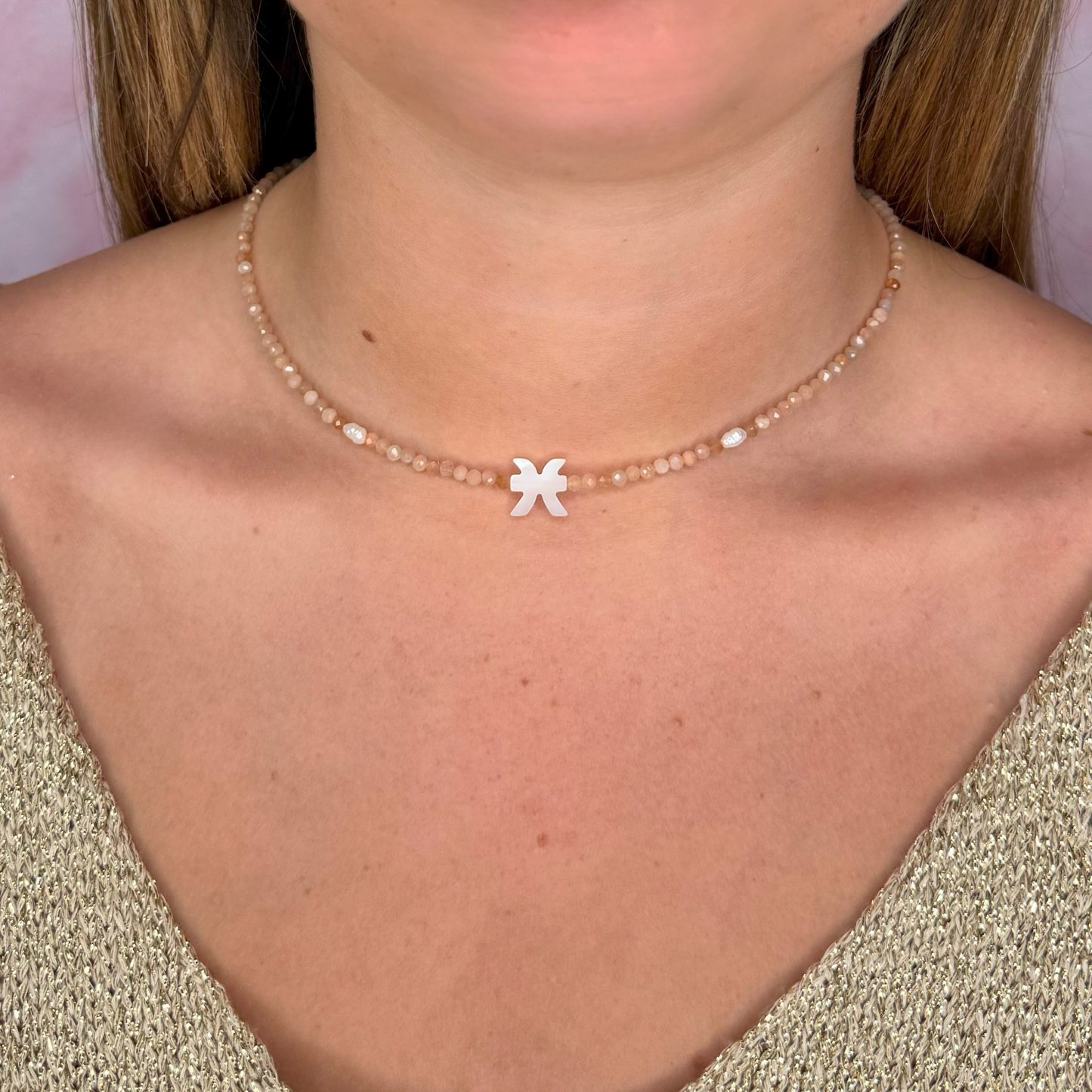 Choker con Segno Zodiacale in Madreperla e Pietre Naturali "Aurora"