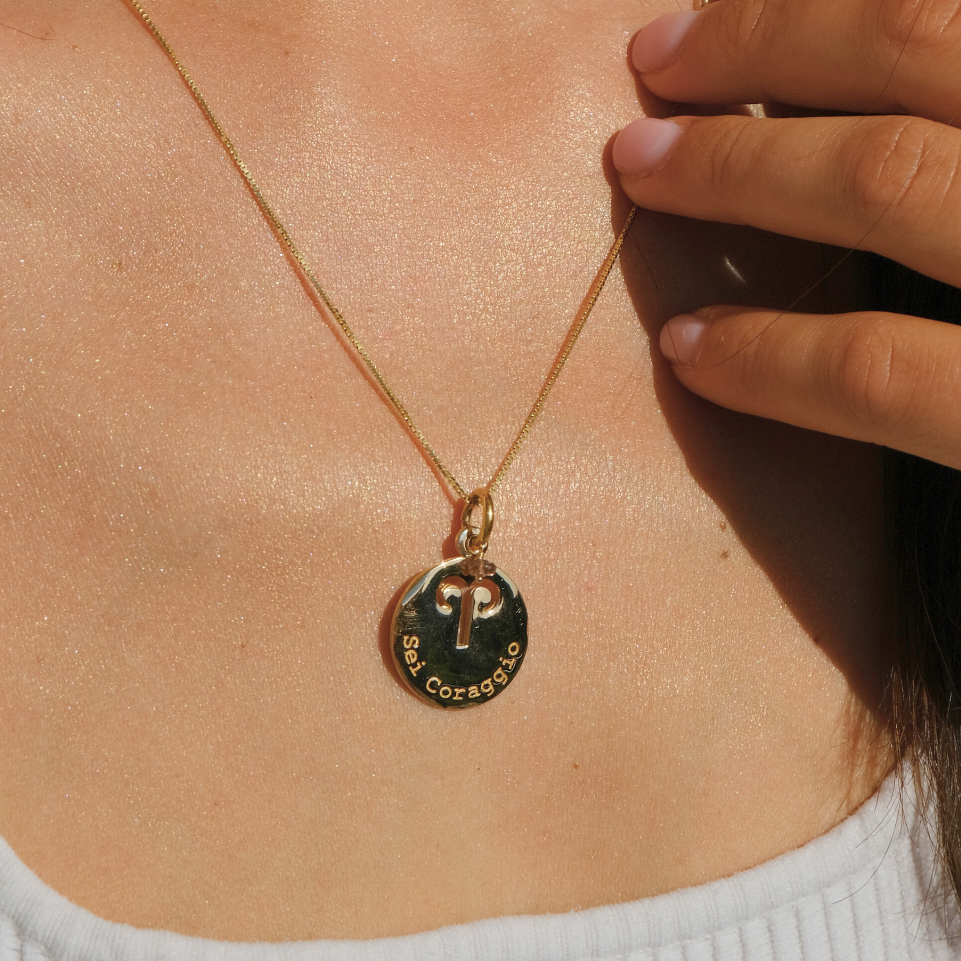 CIONDOLO ARIETE SEGNO ZODIACALE IN ORO GIALLO + COLLANA LACCIO IN OMAGGIO CIONDOLO ARIETE SEGNO ZODIACALE IN ORO GIALLO + COLLANA LACCIO IN OMAGGIO