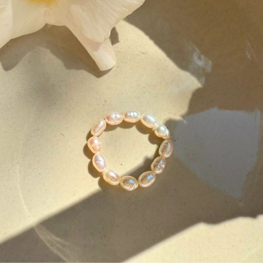 Anello di Perle di Fiume Naturali "Eos"